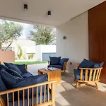 Moderna San Lorenzo Villa *