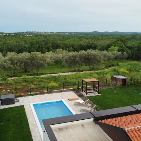 Moderna San Lorenzo Villa Orbanići